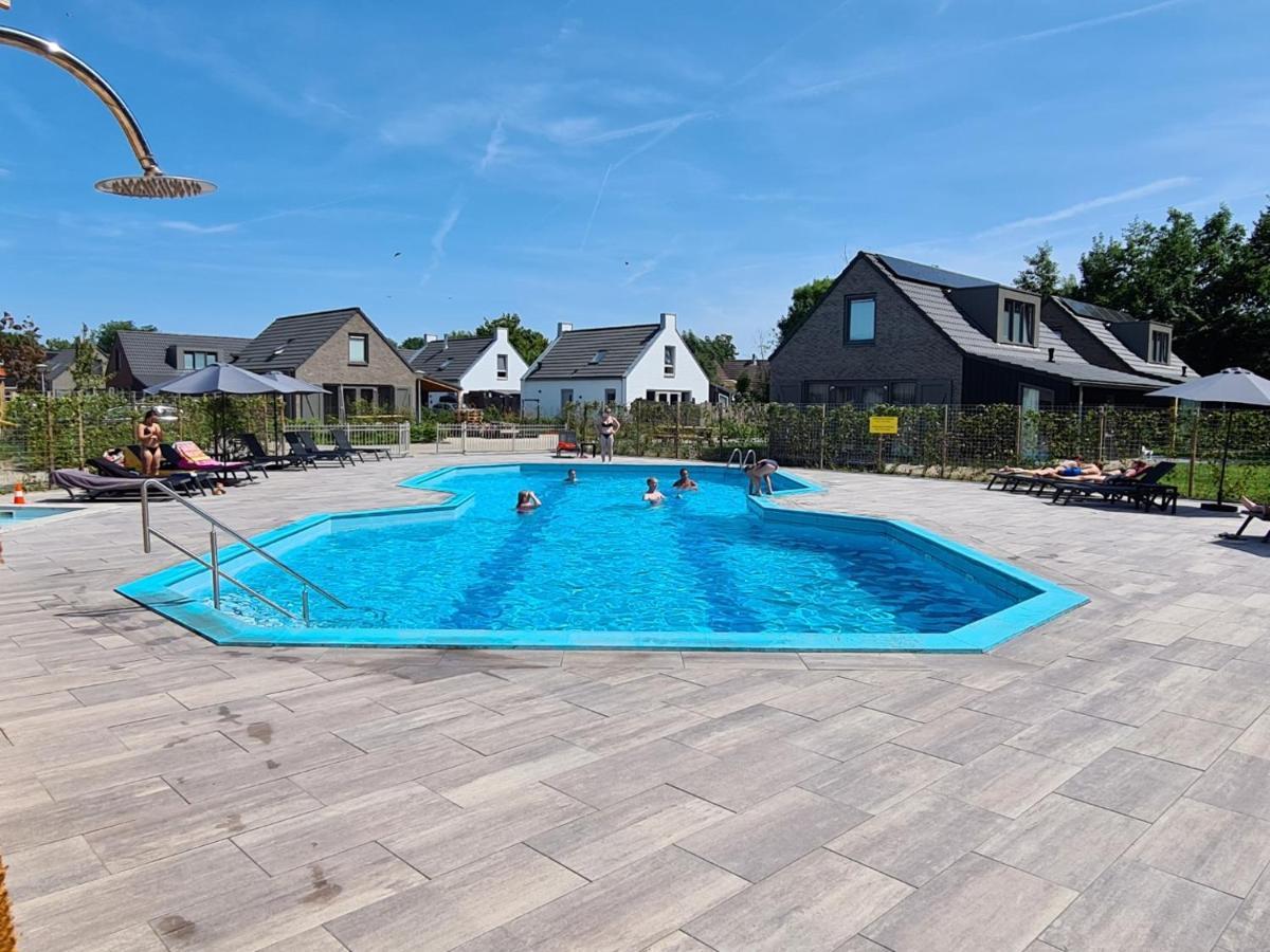 Bungalow 82 Op Recreatiepark De Wielen Sint Maarten Luaran gambar